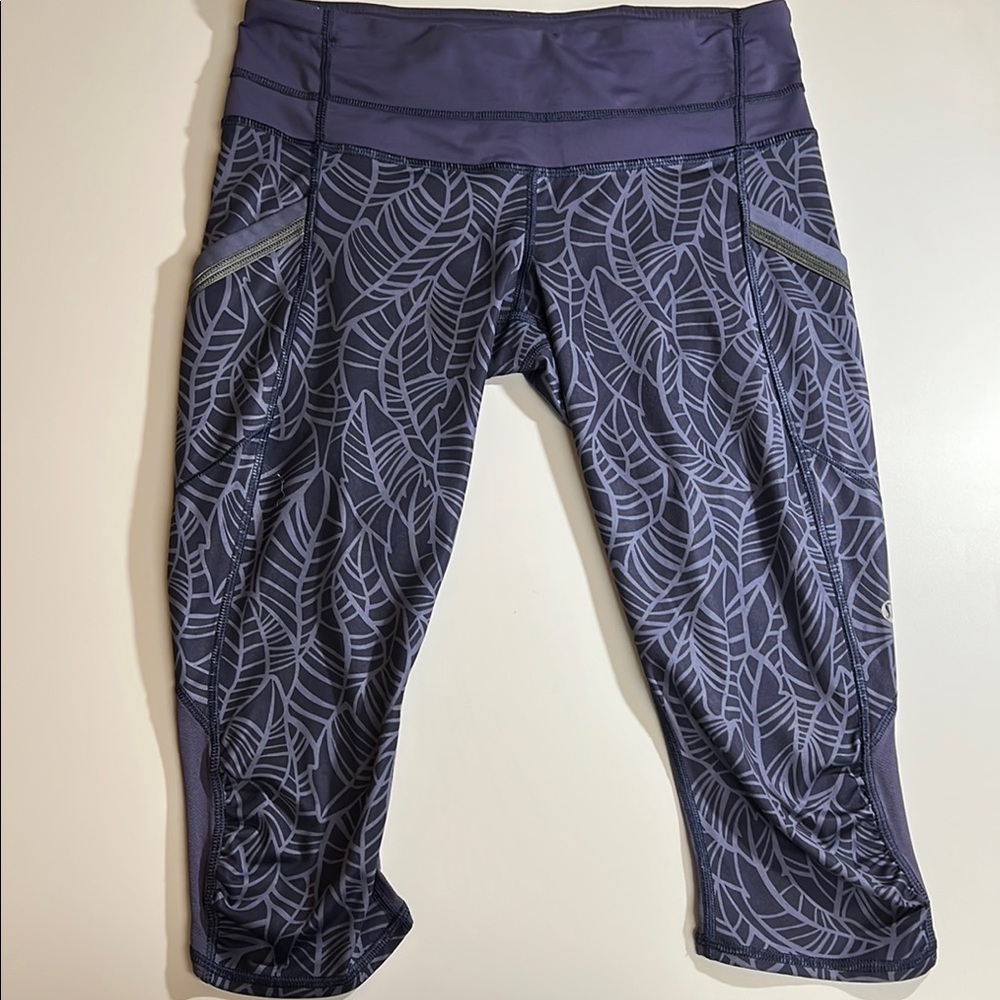 Lululemon Run A Marathon Crop ll Blue Leggings Size 6